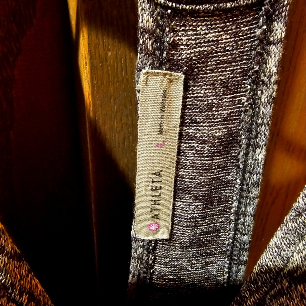 ATHLETA SHIRT - Picture 4 of 4